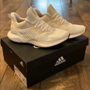 Adidas Alphabounce beyond (women’s 6.5)